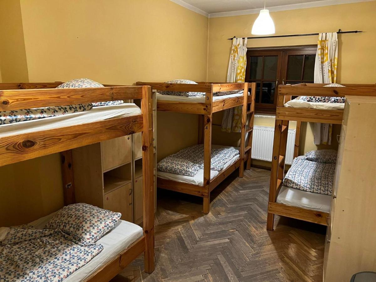 50 People Bis Apartment Krasków Eksteriør bilde