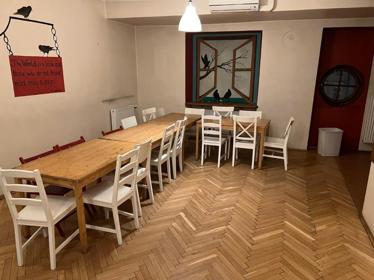 50 People Bis Apartment Krasków Eksteriør bilde