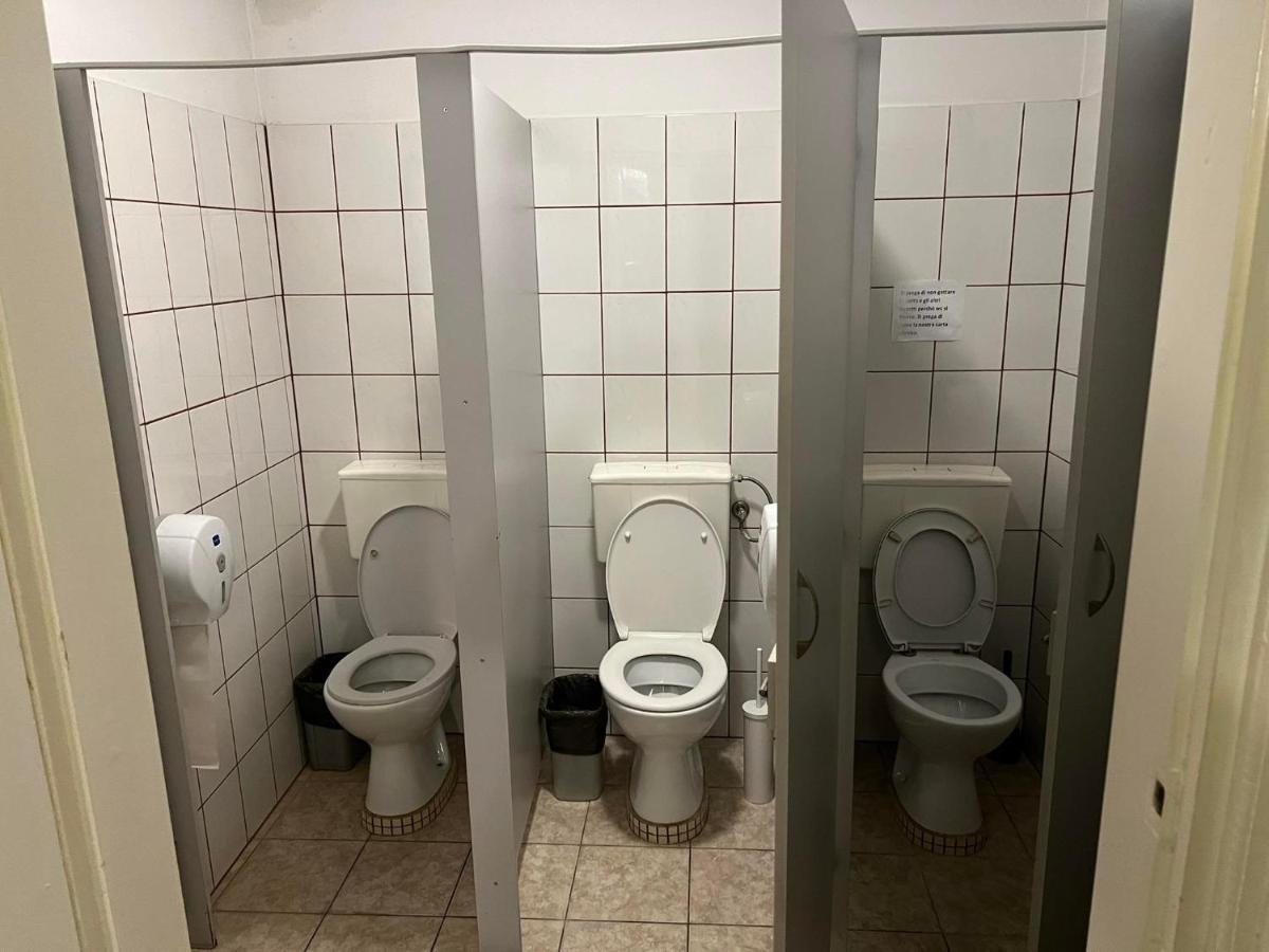50 People Bis Apartment Krasków Eksteriør bilde